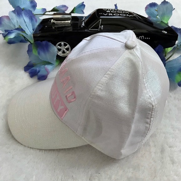 Isa & Stef NWOT Baseball Cap Women OS - Picture 4 of 12